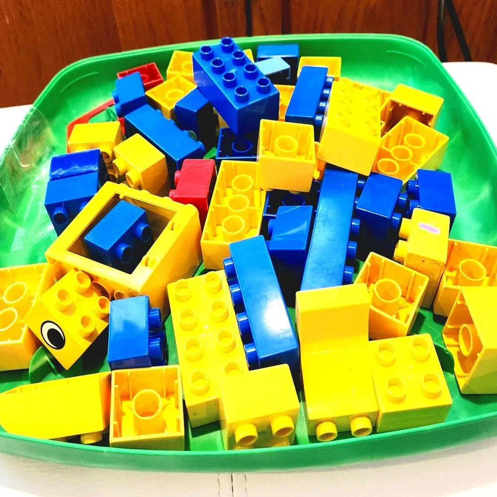 Authentic Legos Duplo Building blocks 100 Various colors Misc Good Condition!!!